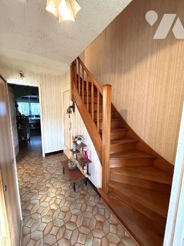 BRAY-DUNES SECTEUR VILLAGE PROCHE FRONTIÈRE:

En exclusivité, maison mitoyenne de 115 m2 habi...