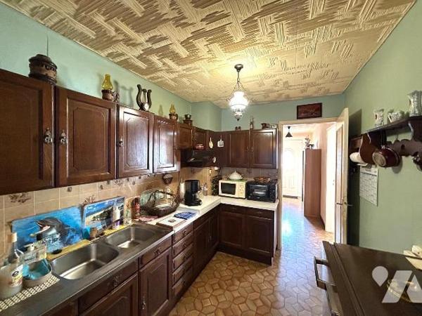 BRAY-DUNES SECTEUR VILLAGE PROCHE FRONTIÈRE:

En exclusivité, maison mitoyenne de 115 m2 habi...