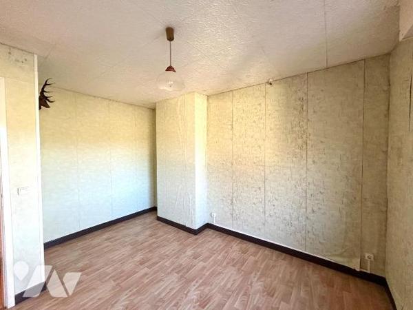 BRAY-DUNES SECTEUR VILLAGE PROCHE FRONTIÈRE:

En exclusivité, maison mitoyenne de 115 m2 habi...