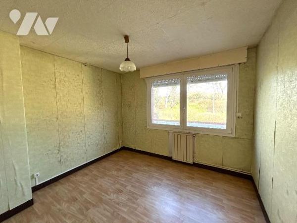 BRAY-DUNES SECTEUR VILLAGE PROCHE FRONTIÈRE:

En exclusivité, maison mitoyenne de 115 m2 habi...