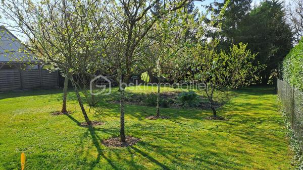 Terrain de 806 m²
