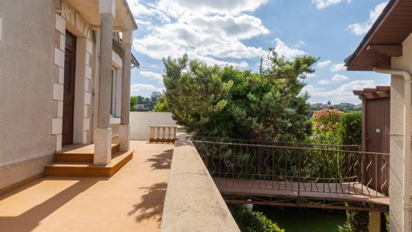 À VENDRE À POITIERS Ensemble Immobilier avec Maison T7 200 m2 et Immeuble de Rapport