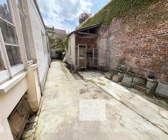 Immeuble ou maison à Douai 11 pièce(s) 274 m2