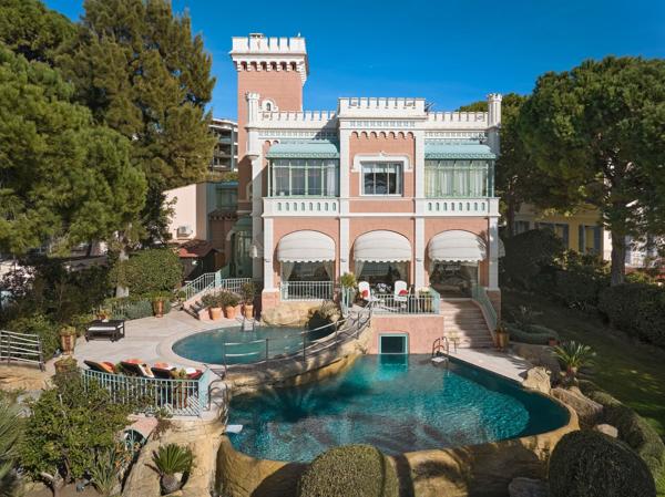 Vente Maison de maître Cap D'Antibes 16 Pièces 600 m²