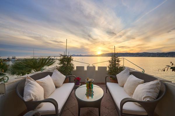 Vente Maison de maître Cap D'Antibes 16 Pièces 600 m²