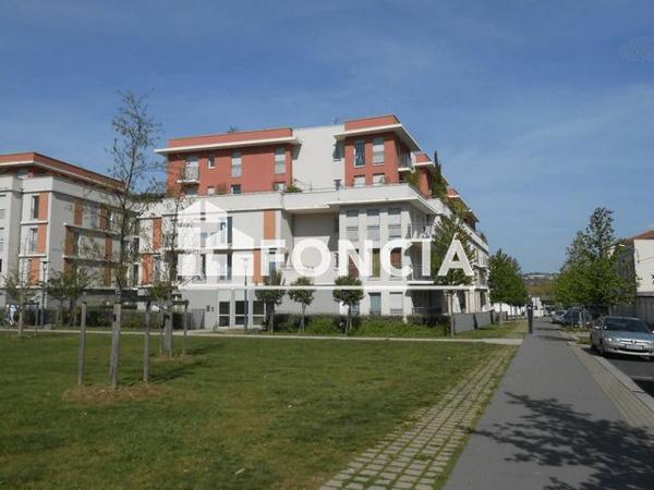 Location Studio 21.5 m² - 11 RUE AMPERE Saint Etienne 42000