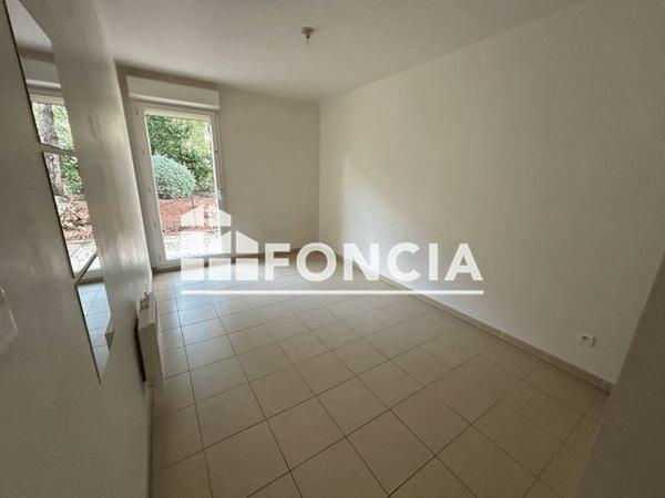 Location Appartement 4 pièces 87.4 m² - 27 RUE DE BUFFON Bandol 83150