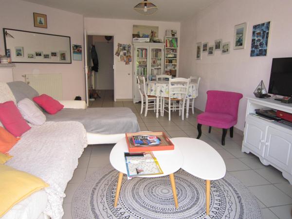 A pieds de toutes les commodités!