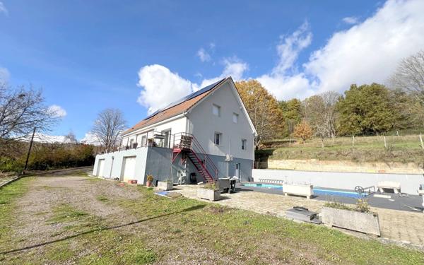 Maison à vendre    5 pièces • 242 m2 Plaine