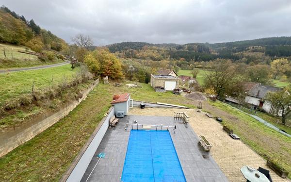 Maison à vendre    5 pièces • 242 m2 Plaine