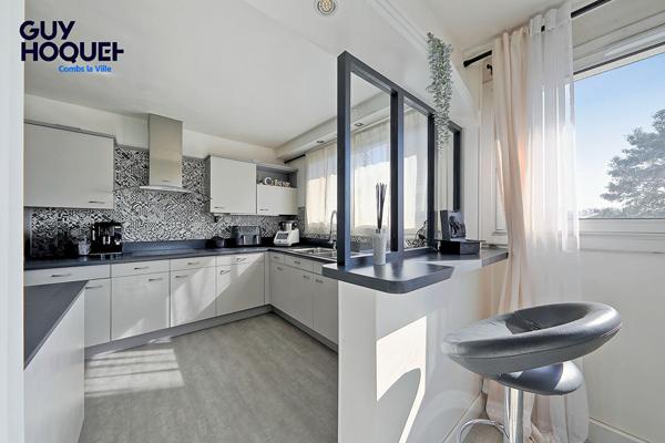 Appartement Combs La Ville 5 pièce(s) 85 m2