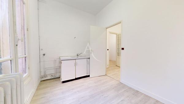 LE RAINCY Appartement 4 pièces / Profession Libérale 76m2