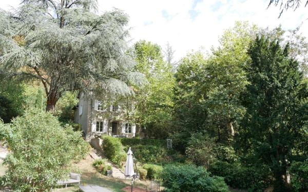 Maison à vendre    7 pièces • 190 m2 Caluire-et-Cuire