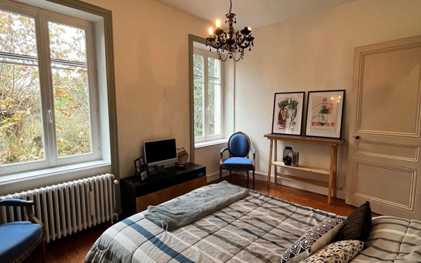 Maison à vendre    7 pièces • 190 m2 Caluire-et-Cuire