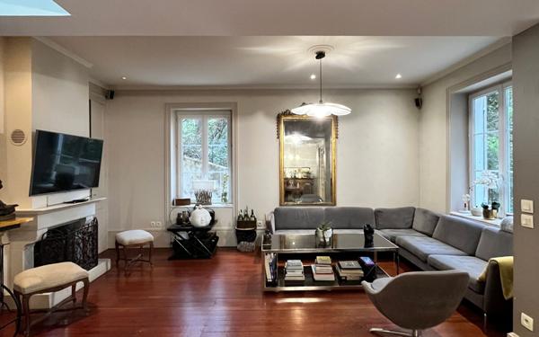 Maison à vendre    7 pièces • 190 m2 Caluire-et-Cuire