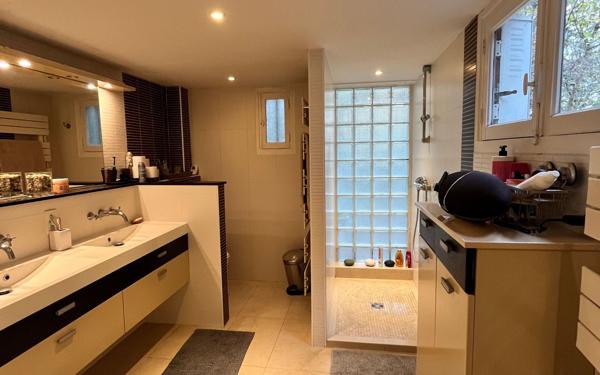 Maison à vendre    7 pièces • 190 m2 Caluire-et-Cuire