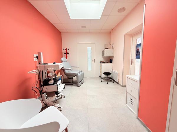 LOCAL COMMERCIAL / PROFESSIONNEL À VENDRE – 214 m² – CENTRE-VILLE DE SECLIN