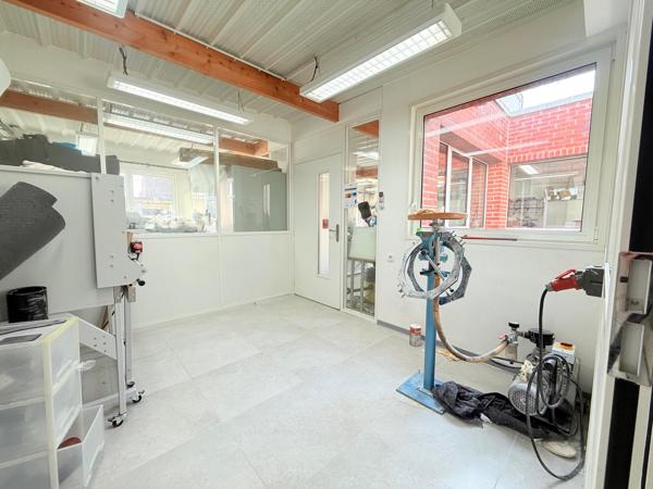 LOCAL COMMERCIAL / PROFESSIONNEL À VENDRE – 214 m² – CENTRE-VILLE DE SECLIN