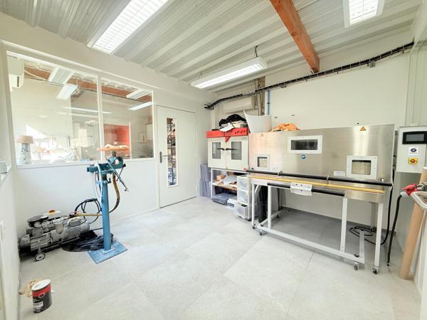 LOCAL COMMERCIAL / PROFESSIONNEL À VENDRE – 214 m² – CENTRE-VILLE DE SECLIN