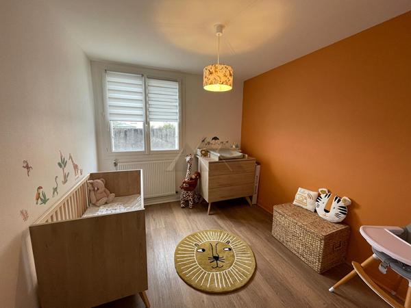 A LOUER BREST APPARTEMENT MEUBLE T4 BALCON ASCENSEUR CAVE GARAGE