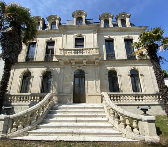 Maison de maître Saint-Jean-D'Angély  Saint-Jean-d'Angély (17400)