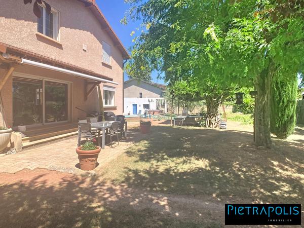 maison familiale - piscine - jardin 1000m2 -calme - centre ville