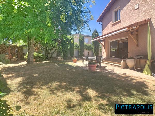 maison familiale - piscine - jardin 1000m2 -calme - centre ville