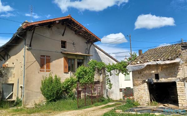 Proche Tournus Lot de maisons à rénover avec terrain
