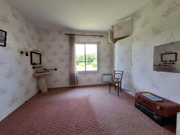 Maison de 4 pièces (137 m²) sur 7000 m2 de terrain constructible et divisible