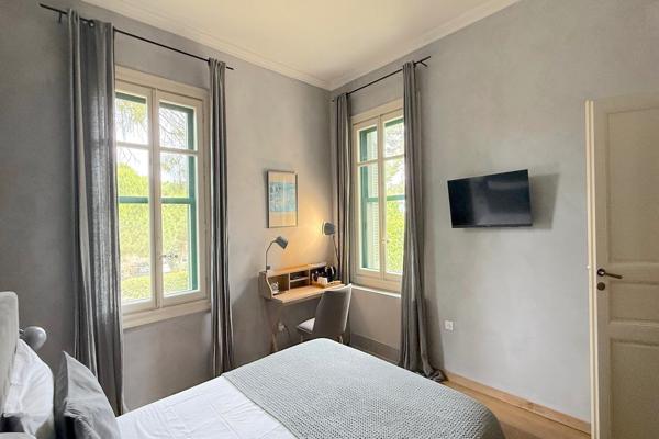 Vente Maison de maître Aigues-Mortes 15 Pièces 355 m²