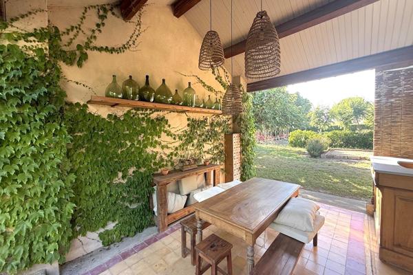 Vente Maison de maître Aigues-Mortes 15 Pièces 355 m²