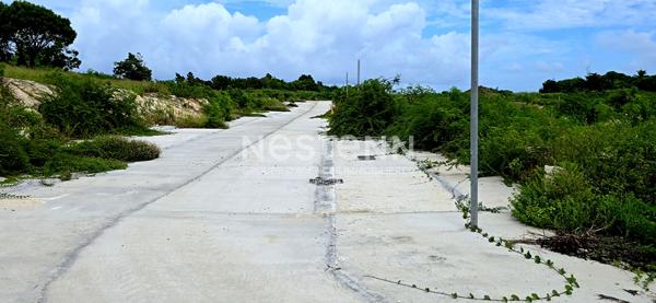 À vendre terrain de 768 m2 constructible à PETIT-CANAL proche de la plage de ANSE MAURICE