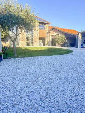 Maison contemporaine d'exception - 7 pièces  - 248 m² - Mazamet