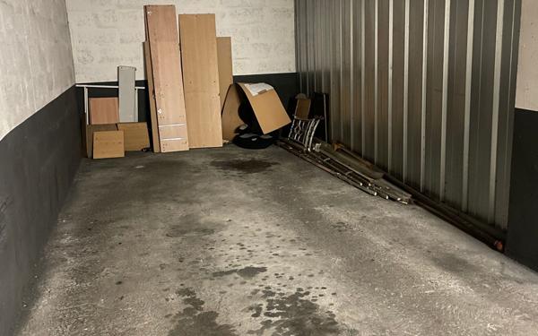 Stationnement à vendre    11,39 m2 Paris 20