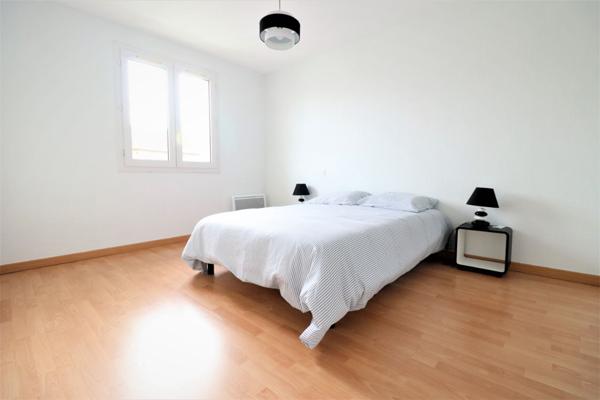 APT T2 MEUBLE AVEC BALCON ET PARKING - ALBI PAVILLONS