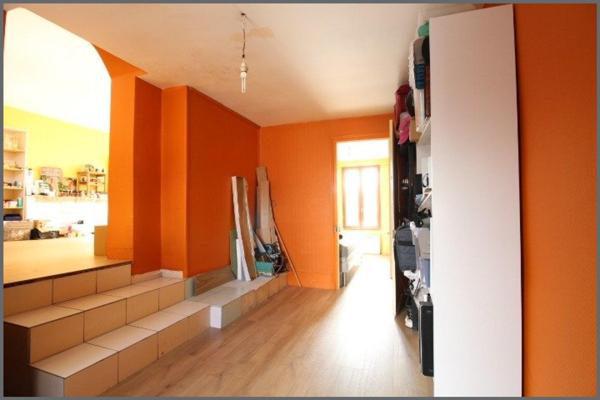 MUR COMMERCIAUX 280 M2 + TERRAIN 615 M2