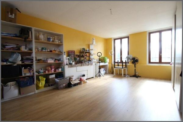 MUR COMMERCIAUX 280 M2 + TERRAIN 615 M2