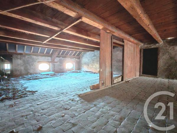 à vendre  160 m2 BELLEY - 01