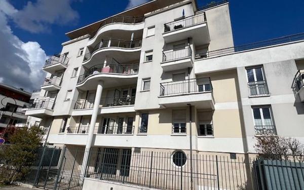 Appartement à vendre    3 pièces • 61,60 m2 Antony