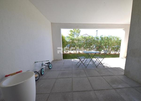 Puget-sur-Argens (83480) Appartement 3 pièces avec terrasse, jardin