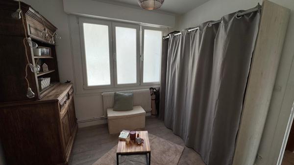 Vue mer & port pour ce bel appartement 2 chambres