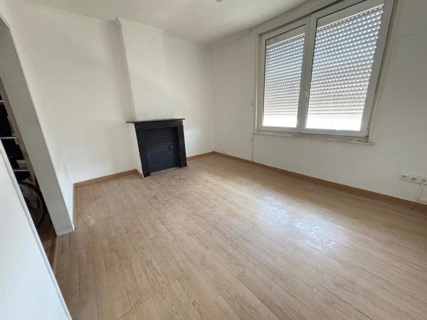 Appartement à rafraichir proximité du tram