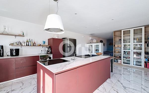 Maison à vendre    4 pièces •  Pia