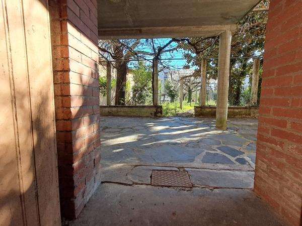 ALBI HYPERCENTRE- Belle Albigeoise des années 30 sur sous-sol complet avec un grand jardin et un grand garage