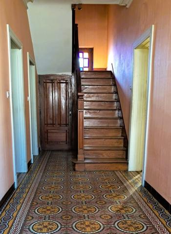 ALBI HYPERCENTRE- Belle Albigeoise des années 30 sur sous-sol complet avec un grand jardin et un grand garage