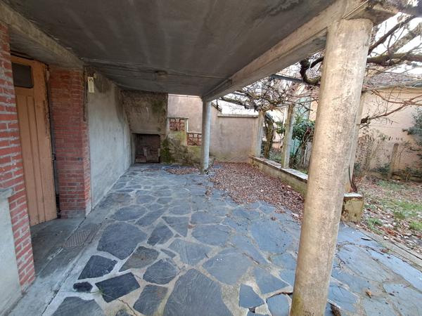 ALBI HYPERCENTRE- Belle Albigeoise des années 30 sur sous-sol complet avec un grand jardin et un grand garage