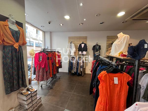 A VENDRE - Local commercial à CREST (26400)