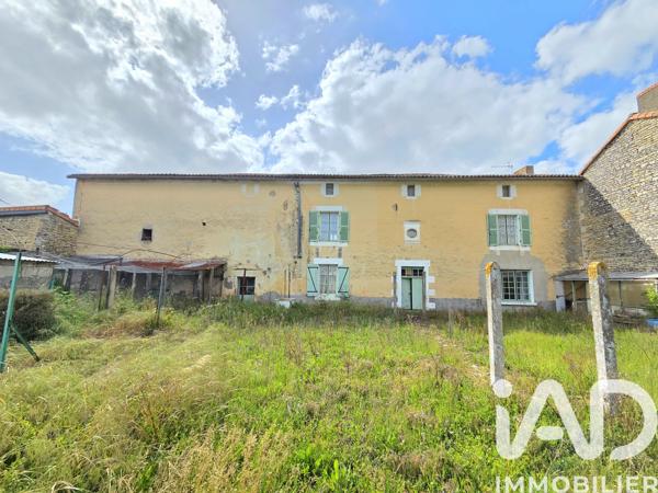Maison à vendre 7 pièces 195 m² Neuville-de-Poitou