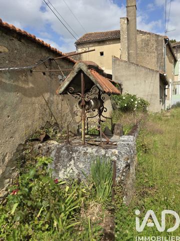 Maison à vendre 7 pièces 195 m² Neuville-de-Poitou