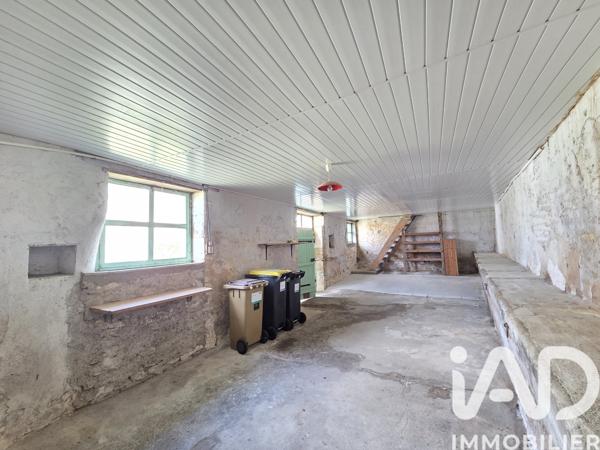 Maison à vendre 7 pièces 195 m² Neuville-de-Poitou
